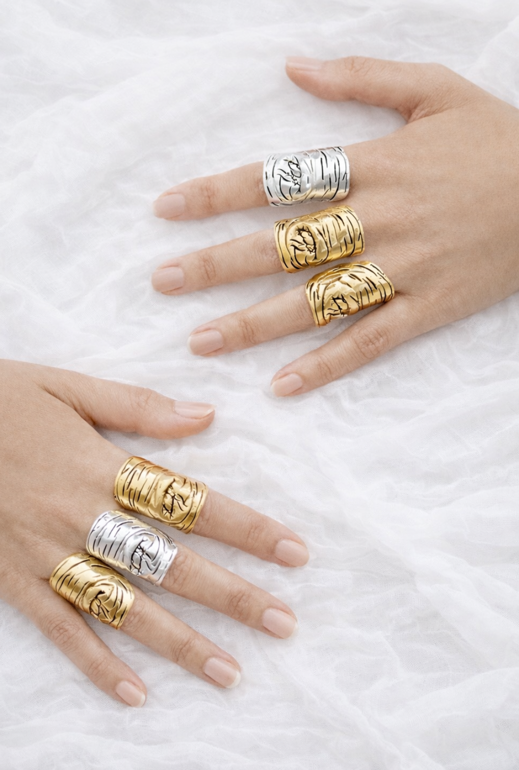 anillo con forma de dedo, hecho a mano, figura humana, marca mexicana, aleación de latón, plateado, arte, Claude Lalanne, anillo chunky, plata .925, summer sale, hot sale, regalo de cumpleaños para mujer, regalo de aniversario para mujer, descuentos, 25% de descuento, meses sin intereses.